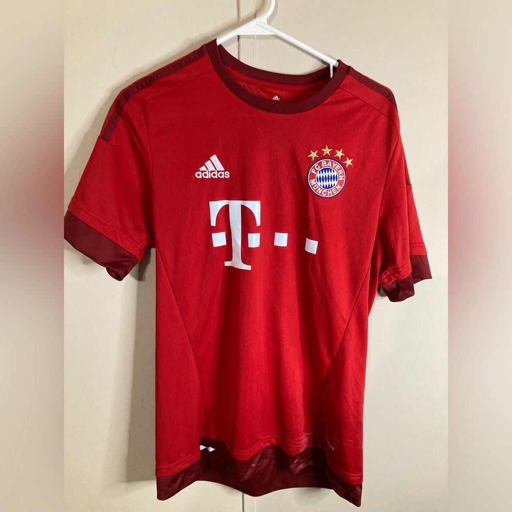 FC Bayern Munich 2015-16 Home Jersey Adult M Adidas Germany Red Soccer Shirt